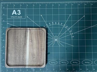 מגש עץ קטן עם חריטה אישית – ‎15×15 ס״מ detail 3